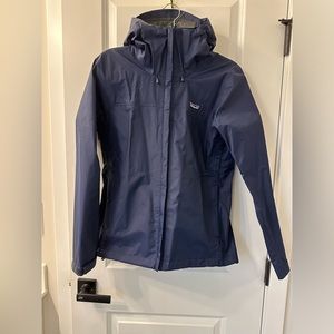 Patagonia rain coat. Size small. Navy blue.